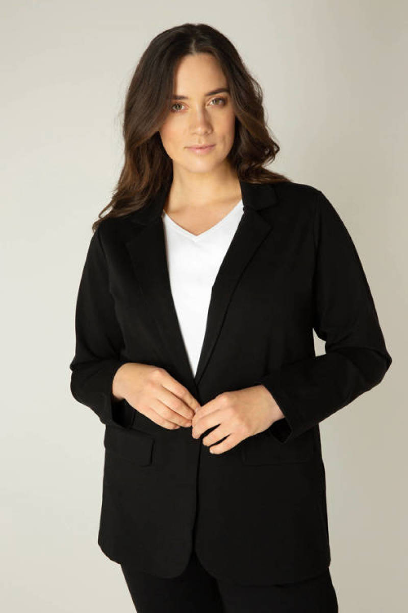 Base Level Curvy by Yesta ongevoerde blazer Aya zwart