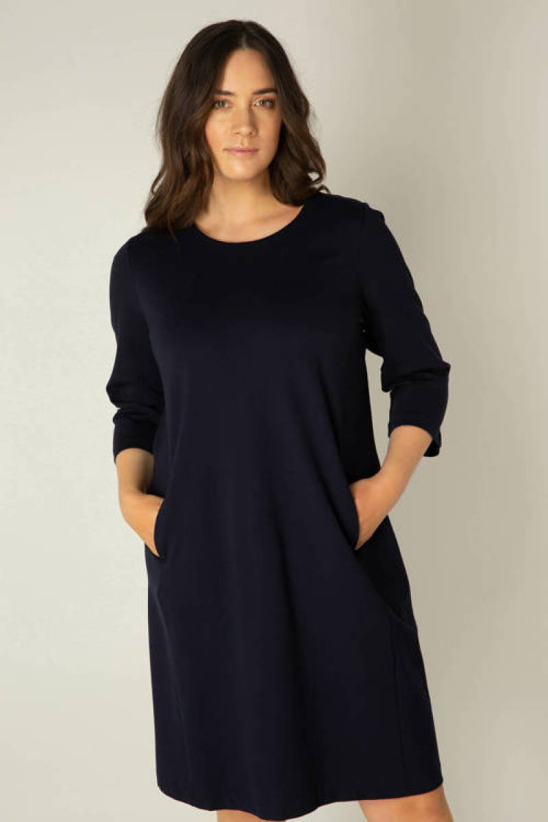 Base Level Curvy by Yesta jurk Addy donkerblauw