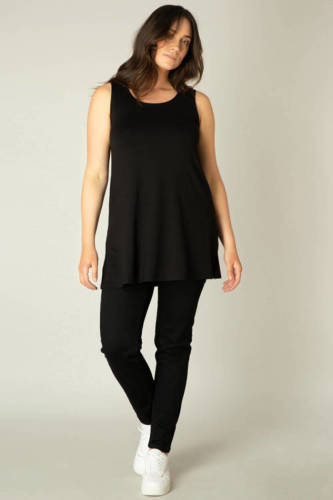 Base Level Curvy by Yesta top Abbigail zwart