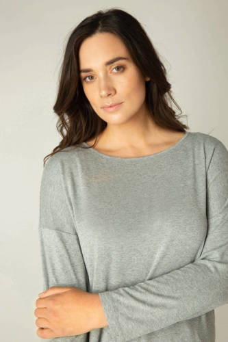 Base Level Curvy by Yesta longsleeve Adele lichtgrijs