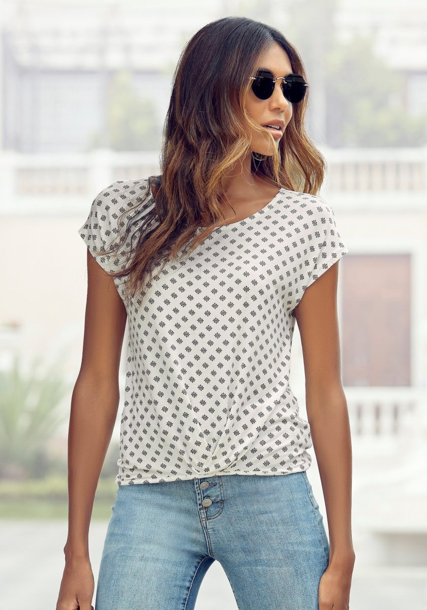 Lascana T-shirt met plooidetail bij de zoom