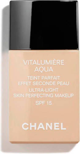 Chanel Vitalumière Aqua SPF15 foundation - 30 Beige